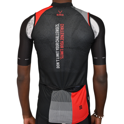 https://www.em3.pt/product/colete-ciclismo-corta-vento-preto-vermelho
