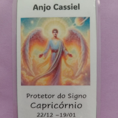 Cartão com Anjo Cassiel e texto sobre signo Capricórnio