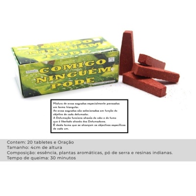 Embalagem verde com varetas aromáticas vermelhas triangulares ao lado