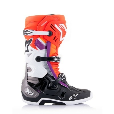 Bota de motocross colorida com fechos metálicos e texto TECH 10 DHCP