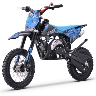 Motocross infantil azul e preto com motor 50cc e logo ROAN