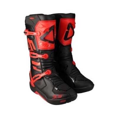 Botas de motocross pretas e vermelhas com fivelas e marcas LEATT 3.5