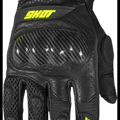 Luva preta com proteções rígidas em fibra de carbono e logo SHOT amarelo