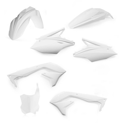 Peças plásticas brancas para motocicleta sobre fundo branco