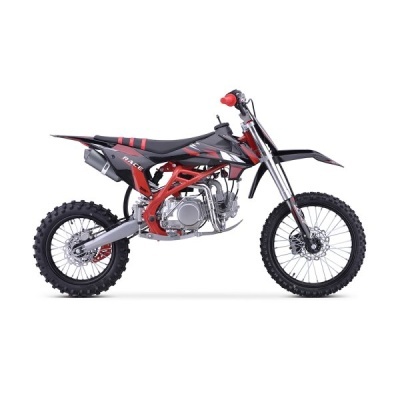 Motocross preta e vermelha com pneus cravados