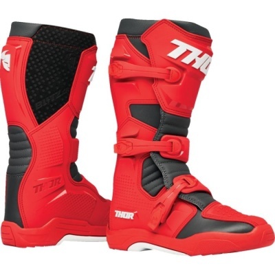 Botas de motocross vermelhas e pretas com fechos ajustáveis e logo THOR branco