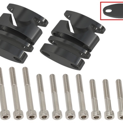 Parafusos prateados e suportes metálicos pretos polidos com placa ovóide