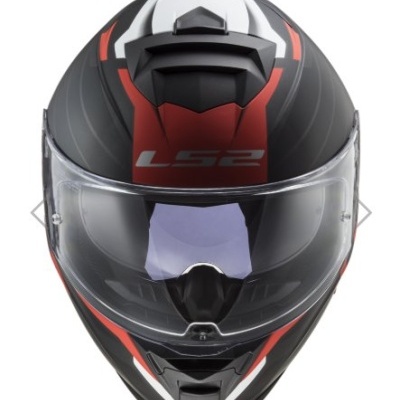 Capacete integral preto com detalhes vermelhos e brancos, viseira transparente