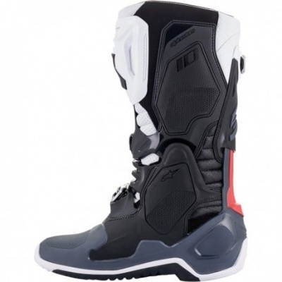Bota alta para motociclismo em preto, branco, cinza e vermelho com detalhes texturizados