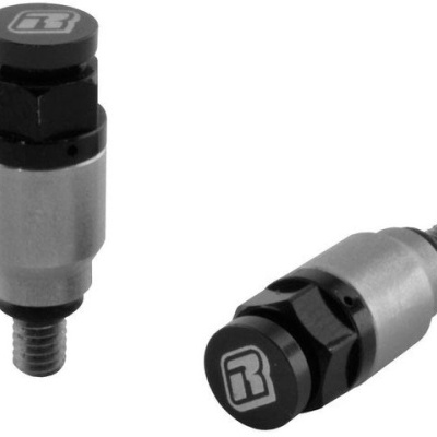 Conjunto de parafusos metálicos com cabeça preta e logótipo 'R'