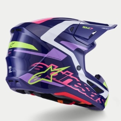 Capacete de motocross azul, roxo, verde-lima e rosa da marca Alpinestars modelo SM7