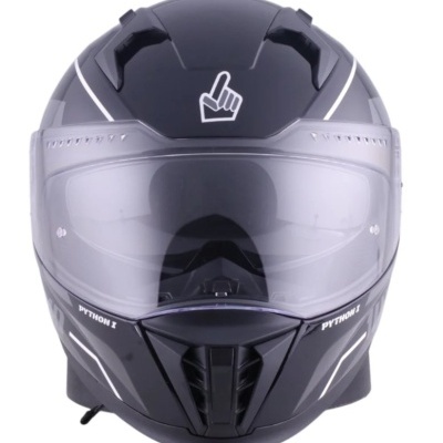 Capacete preto de motociclista com viseira transparente e texto PYTHON I