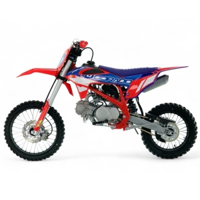 Motocross vermelho, azul e branco com pneus off-road sobre fundo branco