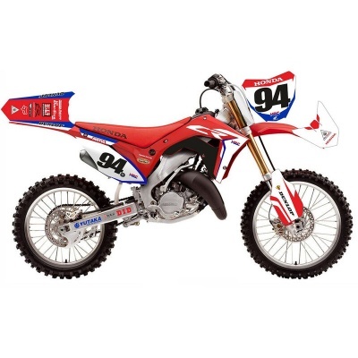 Motocross Honda vermelho, branco e azul com número 94