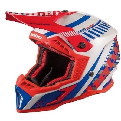 Capacete motocross branco, azul e vermelho com visor ajustável.