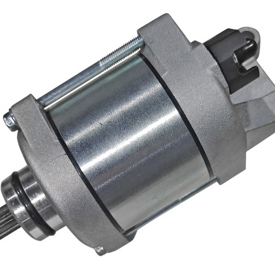 Motor de arranque metálico com engrenagem e conector elétrico