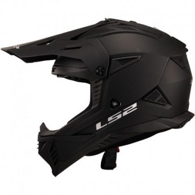 Capacete de motocross preto fosco com visor e texto LS2