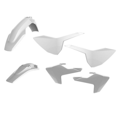 Conjunto de peças plásticas brancas para moto em fundo branco