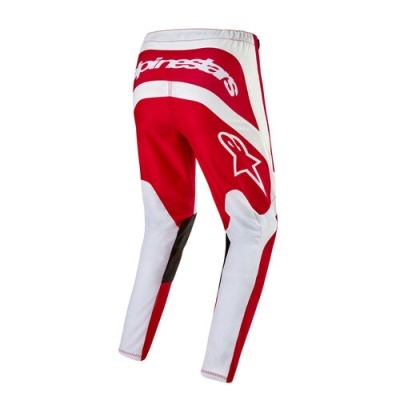 Calças desportivas vermelhas e brancas com texto Alpinestars e logotipo de estrela