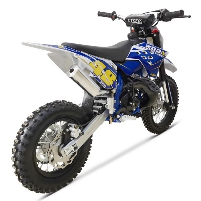 Motocross azul e branco com número 48 amarelo e texto RDXAN
