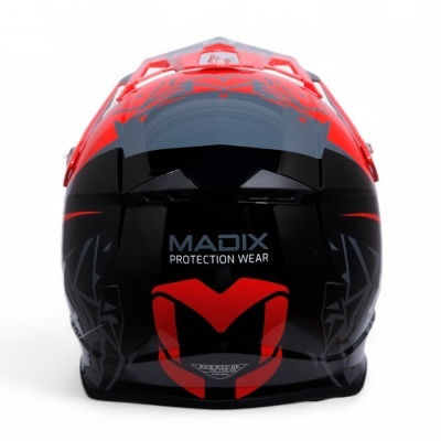 Capacete MADIX preto e vermelho com texto de proteção e selo ECE R22-06