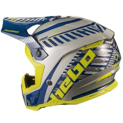 Capacete motocross cinza, azul e amarelo com texto hebo e padrão de barras