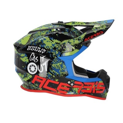 Capacete integral colorido para motocross com texto e design aerodinâmico