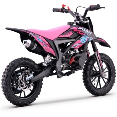 Moto de dirt bike preta e rosa com decoração colorida e texto ROAN