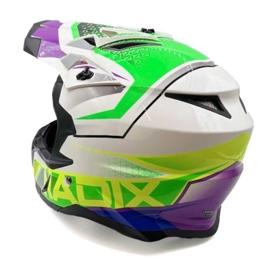 Capacete de proteção integral com cores verde, branco, amarelo, roxo e azul