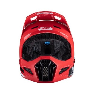 Capacete vermelho com interior preto e texto LEATT
