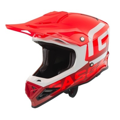 Capacete integral motocross em vermelho, branco e preto com texto SASSA