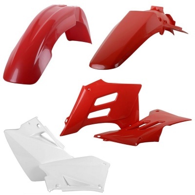 Peças plásticas para moto em vermelho e branco