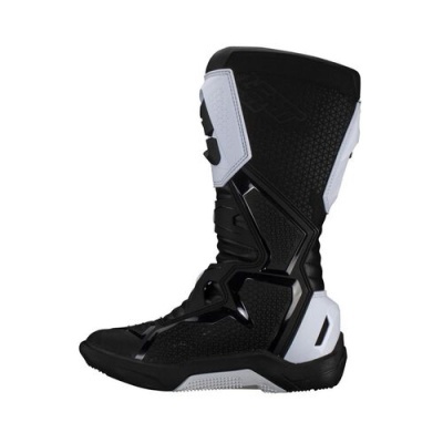 Bota preta e branca de motocross de alta proteção