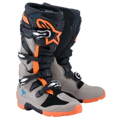 Botas de motocross preto, cinzento e laranja com fechos metálicos