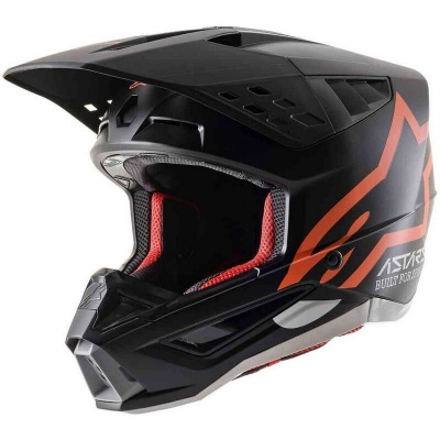 Capacete integral preto com detalhes laranja e interior vermelho
