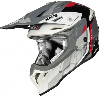 Capacete de motocross cinzento branco vermelho preto com texto JUST1 e J51