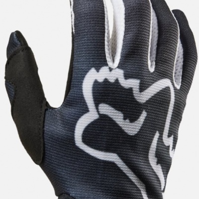 Luvas desportivas pretas e brancas com padrão branco e palma reforçada