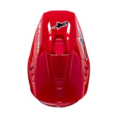 Capacete motorizado vermelho com logotipo e texto SPARX