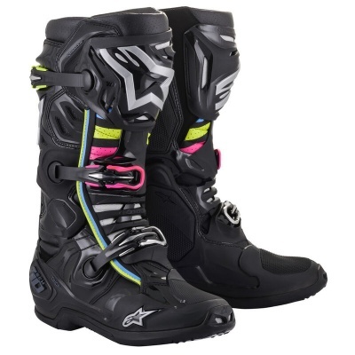 Botas de motocross pretas com detalhes coloridos e logótipo branco