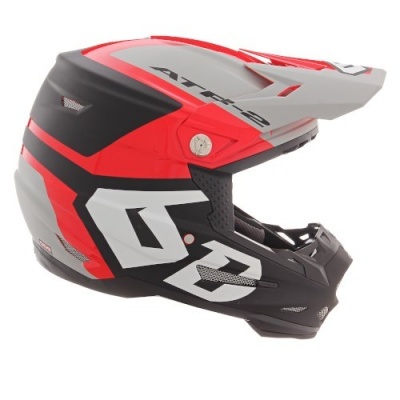 Capacete integral vermelho, cinzento e preto com viseira e texto ATR-2