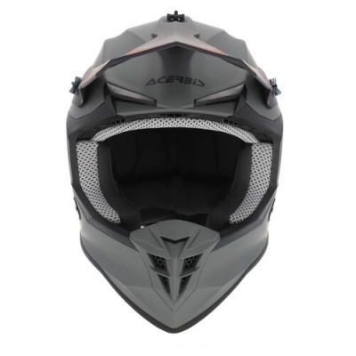 Capacete de motociclista cinza mate com interior preto e cinza claro
