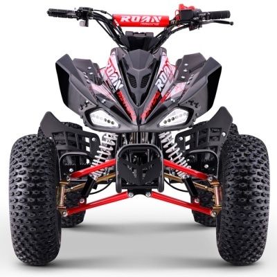 Quad todo-o-terreno preto e vermelho com pneus largos e texto ROAN RACING