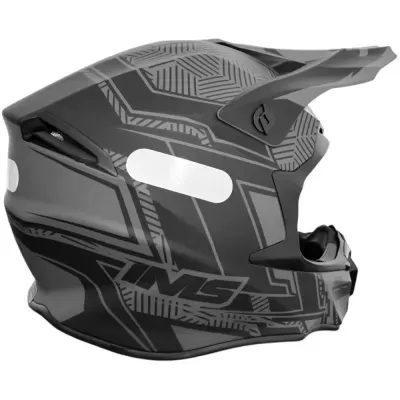 Capacete preto e cinzento com padrão geométrico e texto IMS