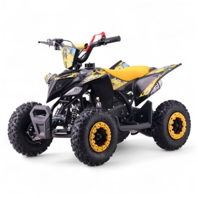 Quad ATV preto e amarelo com banco amarelo e pneus grandes