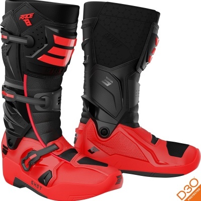 Botas de motocross vermelhas com preto e fivelas ajustáveis
