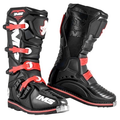 Botas de motocross pretas com detalhes vermelhos e brancos