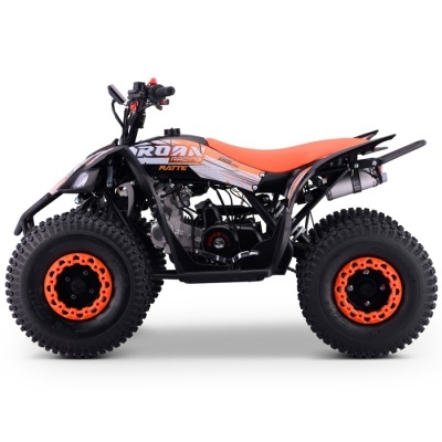 Quad todo-o-terreno preto e laranja com texto ROAN RACING RATTE 125cc