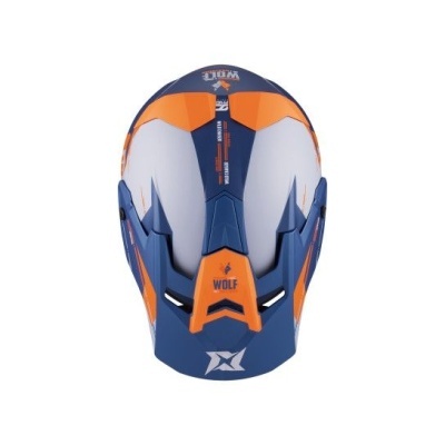 Capacete desportivo azul escuro e laranja com a palavra WOLF na frente