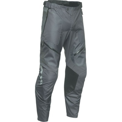 Calças de motociclista cinza e preto com reforços e bolsos com fecho