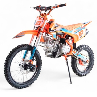 Motocross infantil KTM laranja azul e preto com números 23 e texto K660XL RE D